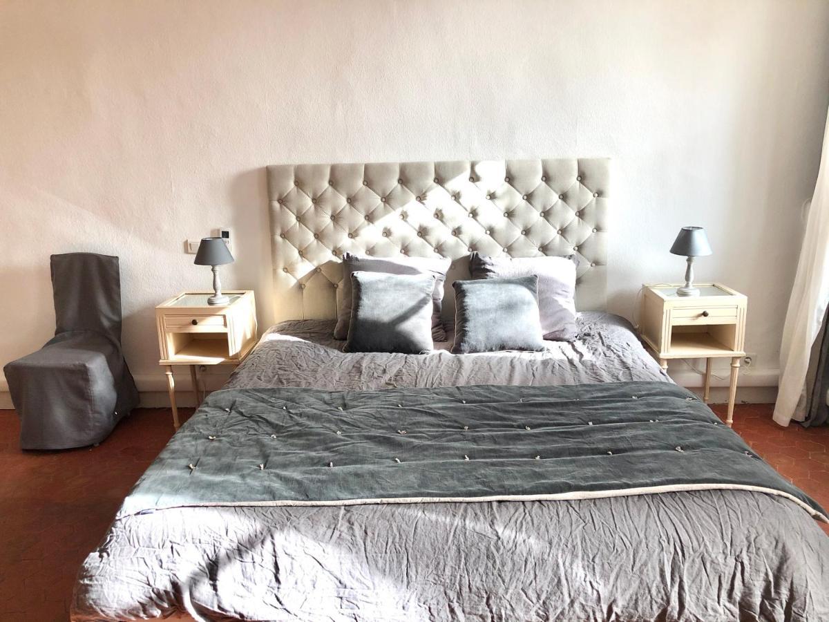 Apartment Beau 3 Pieces 83 M2 Au Coeur Du Centre Historique D'aix En Provence *